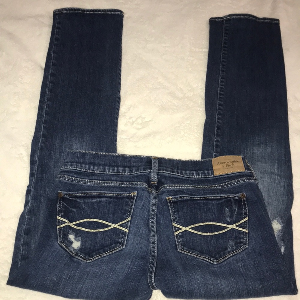 🚨🔥Blue Jeans🔥🚨 - Picture 3 of 5